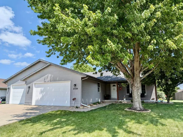 2726 Autumn Ln, Janesville, WI 53546