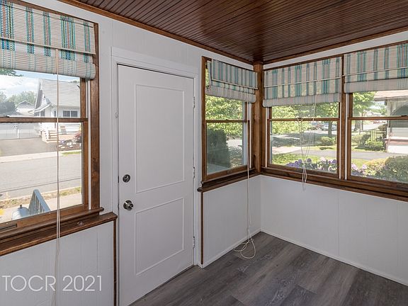 2nd image of 27 Albert Ave #1