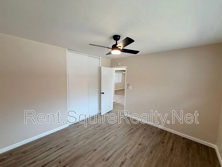 355 S Aspan Ave #MIDDLE HOUSE — Photo 8