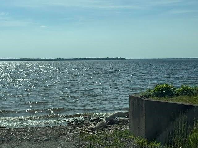 1st image of 487 Country Club Road