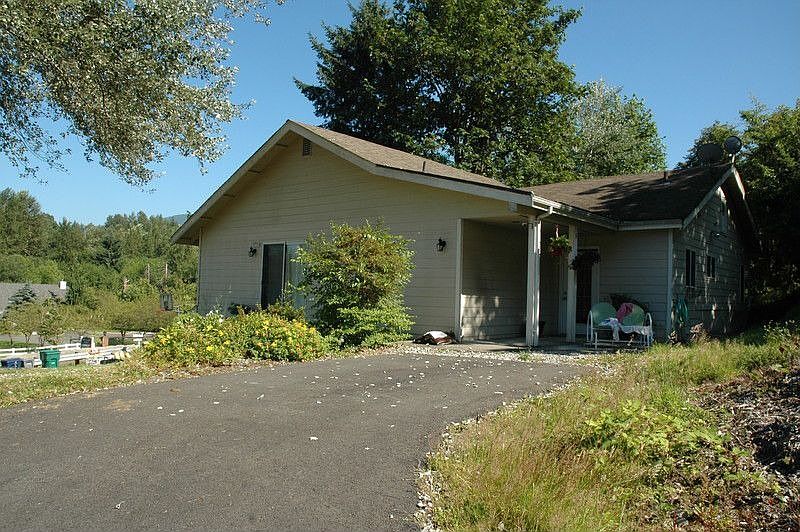 1st image of 755 17th Ave NW