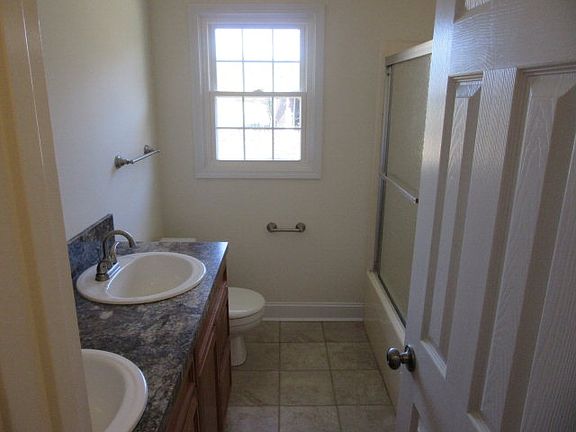 5th image of 2113 Fernwood Dr
