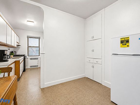 5th image of 2190 Boston Rd APT 2C