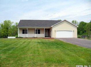 212 Dry Bridge Rd, Central Square, NY 13036