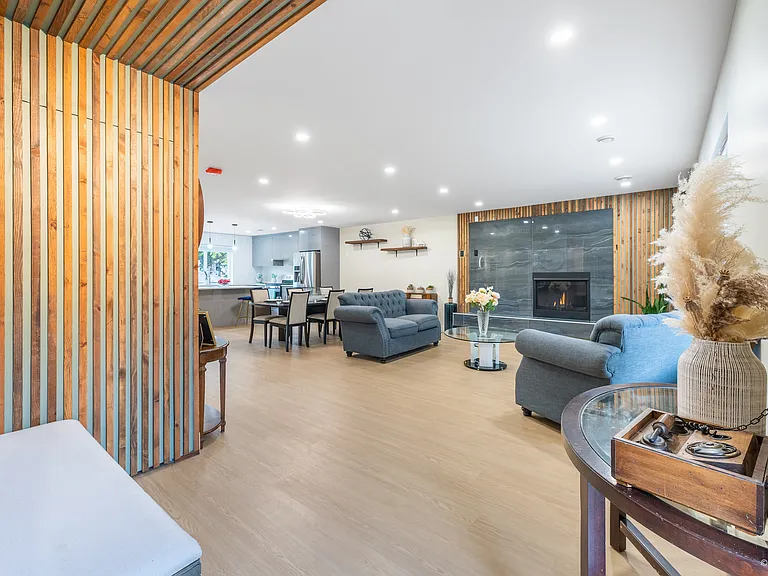 8926 Shepherd Way #UPPER HOUSE — Photo 2