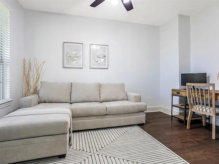 29110 Davenport Dr — Photo 33
