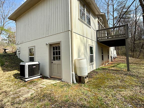 2nd image of 15 Gove Rd