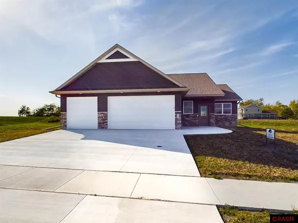 307 Falcon Run, Eagle Lake, MN 56024