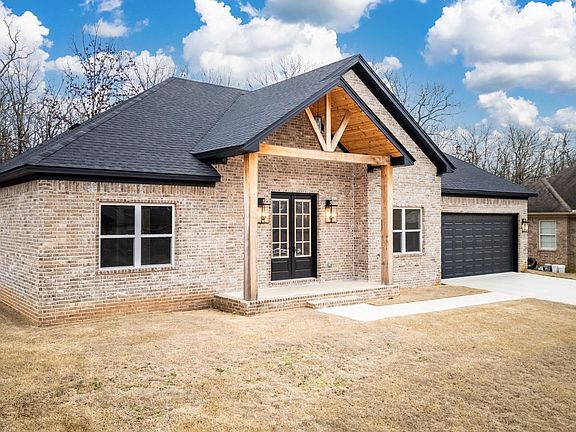 2nd image of 413 Forest Glen Cv