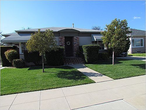 1st image of 4742 Valencia Dr