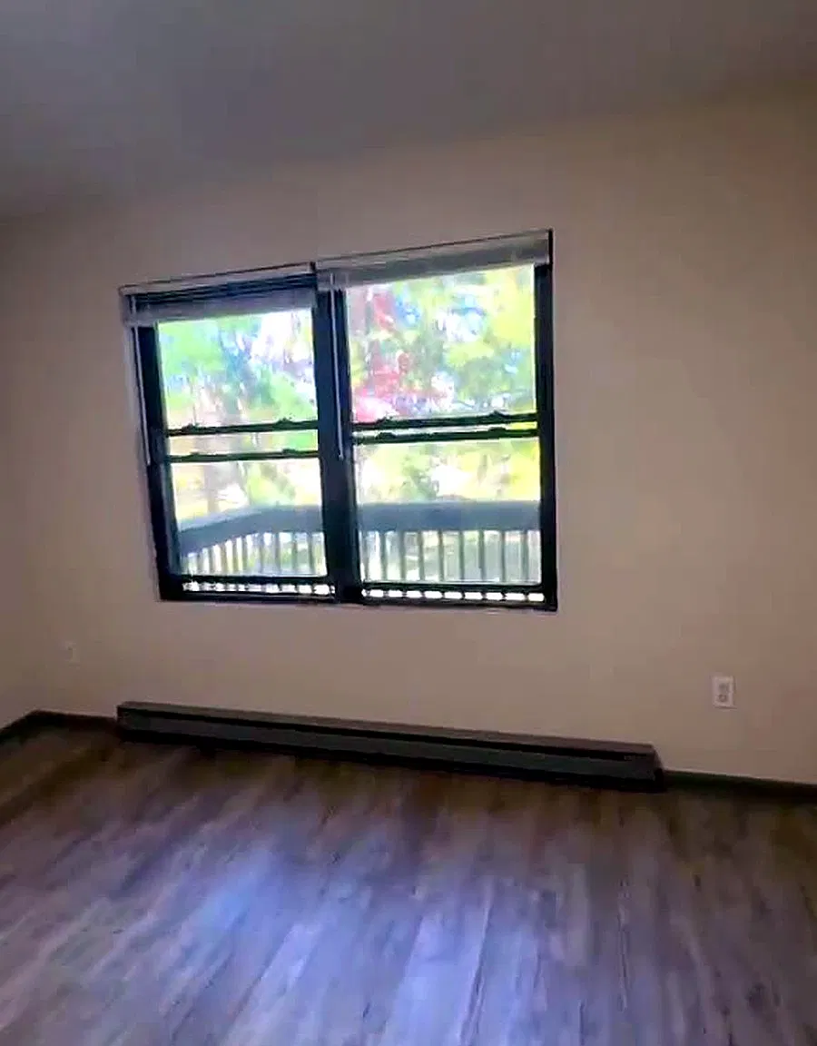 1 bed, 650 sqft, $1,300 — Photo 2