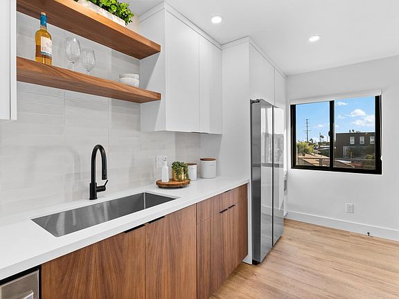 3rd image of 3354 32nd St APT 5
