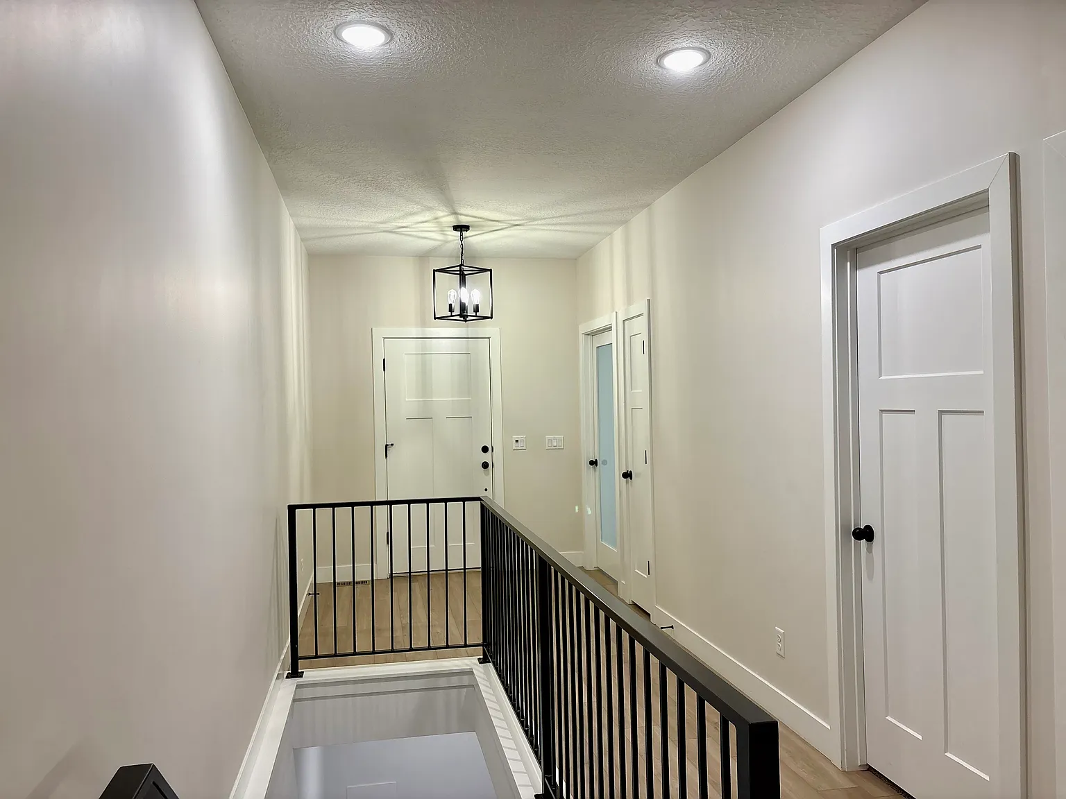 6 bed, 3136 sqft, $3,400 — Photo 3