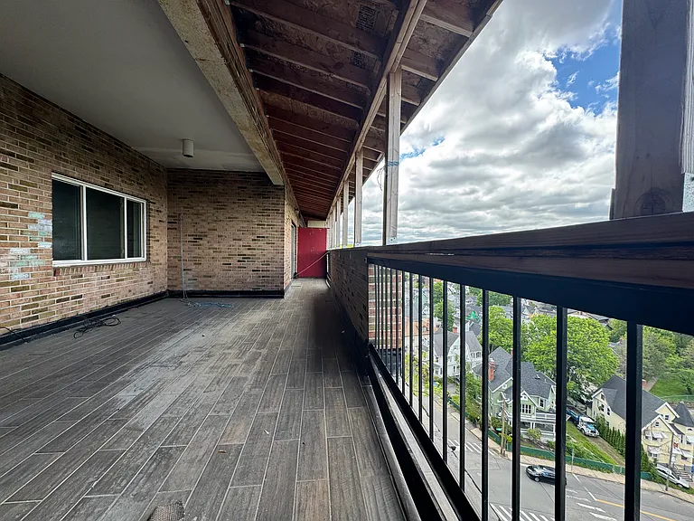 120PHC Hillside Ave #Penthouse C1 — Photo 6
