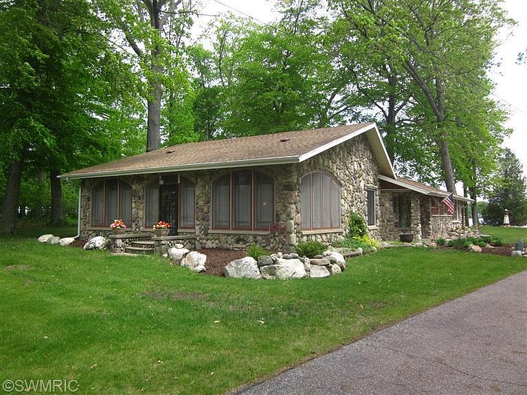 461 Clifford Lake Dr, Stanton, MI 48888 Zillow