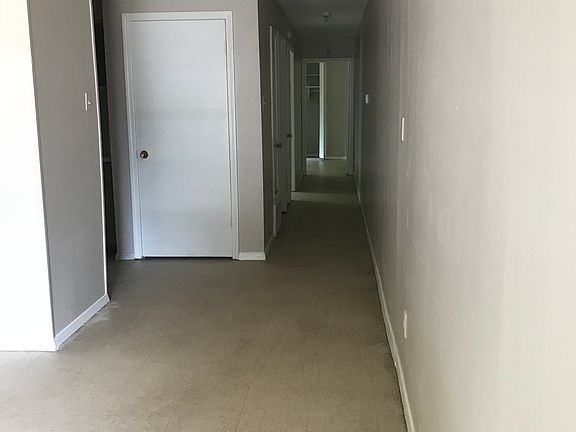 2nd image of 221 N Merton St