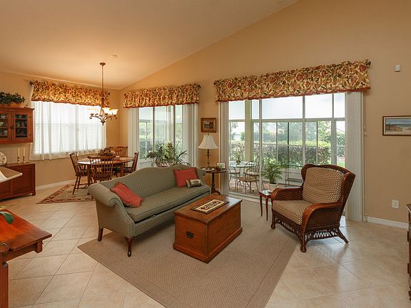 5th image of 118 Flame Vine Way