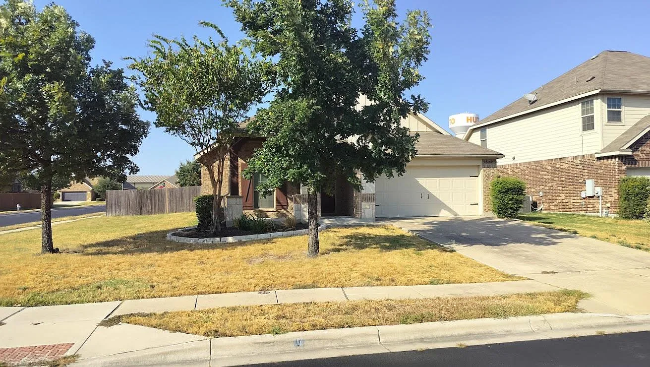 3 bed, 2.5 bath, 1984 sqft, $2,100 — Photo 2