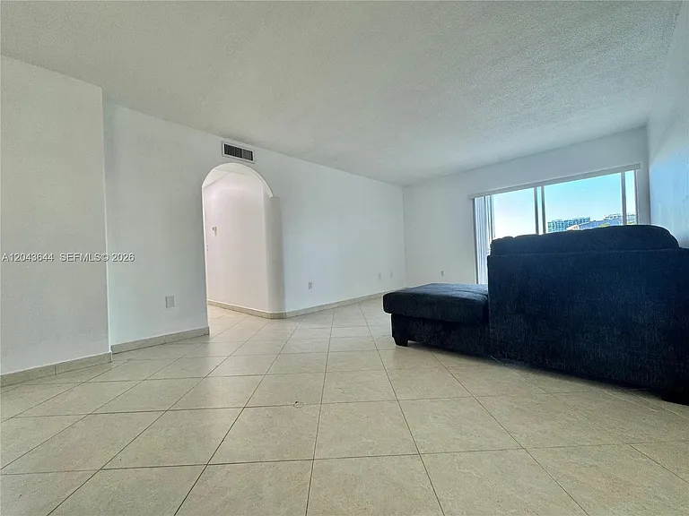400 Kings Point Dr #411 — Photo 6