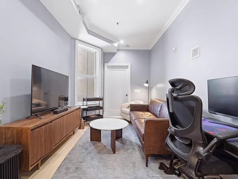 313 Washington St #4 — Photo 6