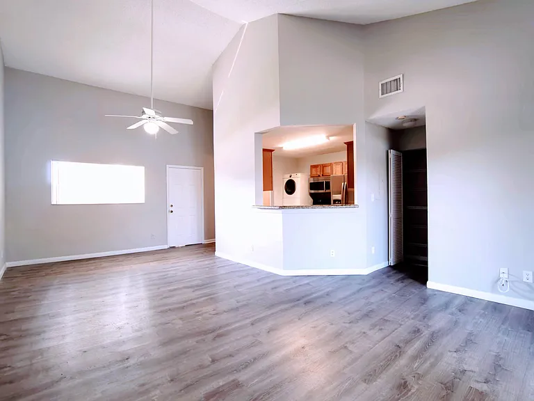 3401 NW 44th St #205 — Photo 8