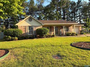 403 Macbeth St, Athens, AL 35611