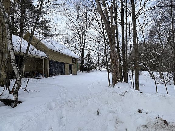 4th image of 776 Fairfax Road