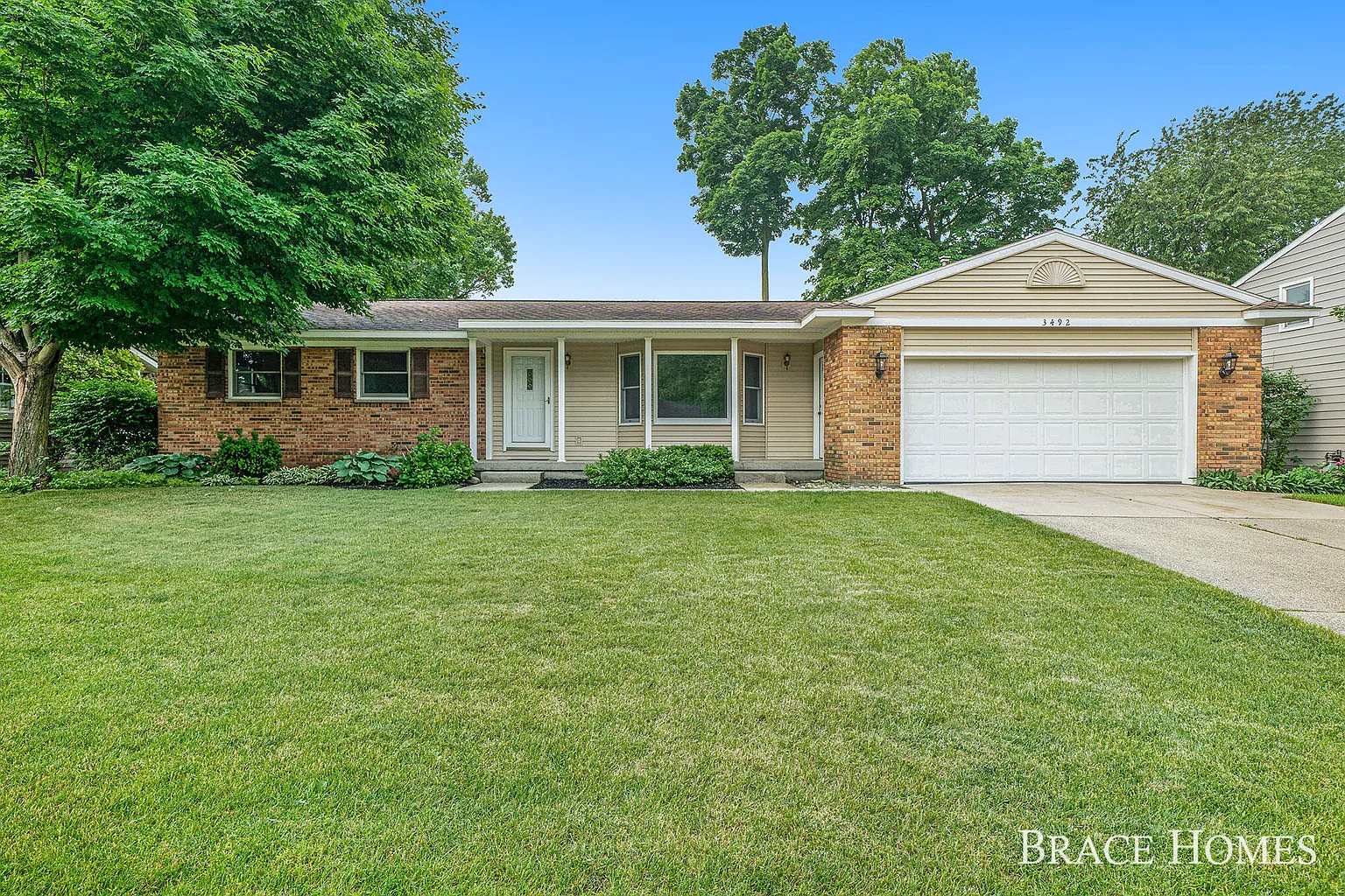 3492 Algonac Dr SW photo 1