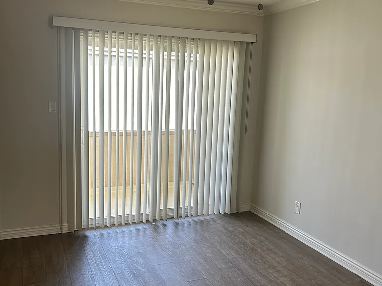 1023 Ocean Park Blvd #15 — Photo 3