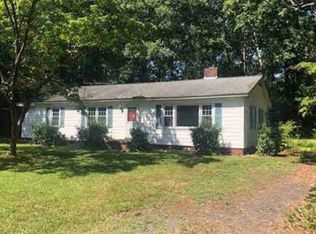 179 Boswell Ln, West Point, VA 23181