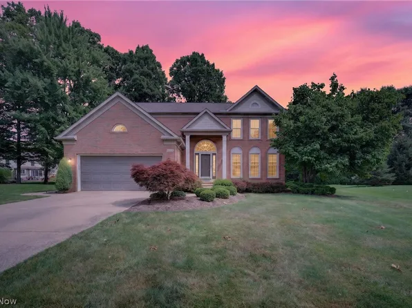 2883 Hawkins Ln, Twinsburg, OH 44087