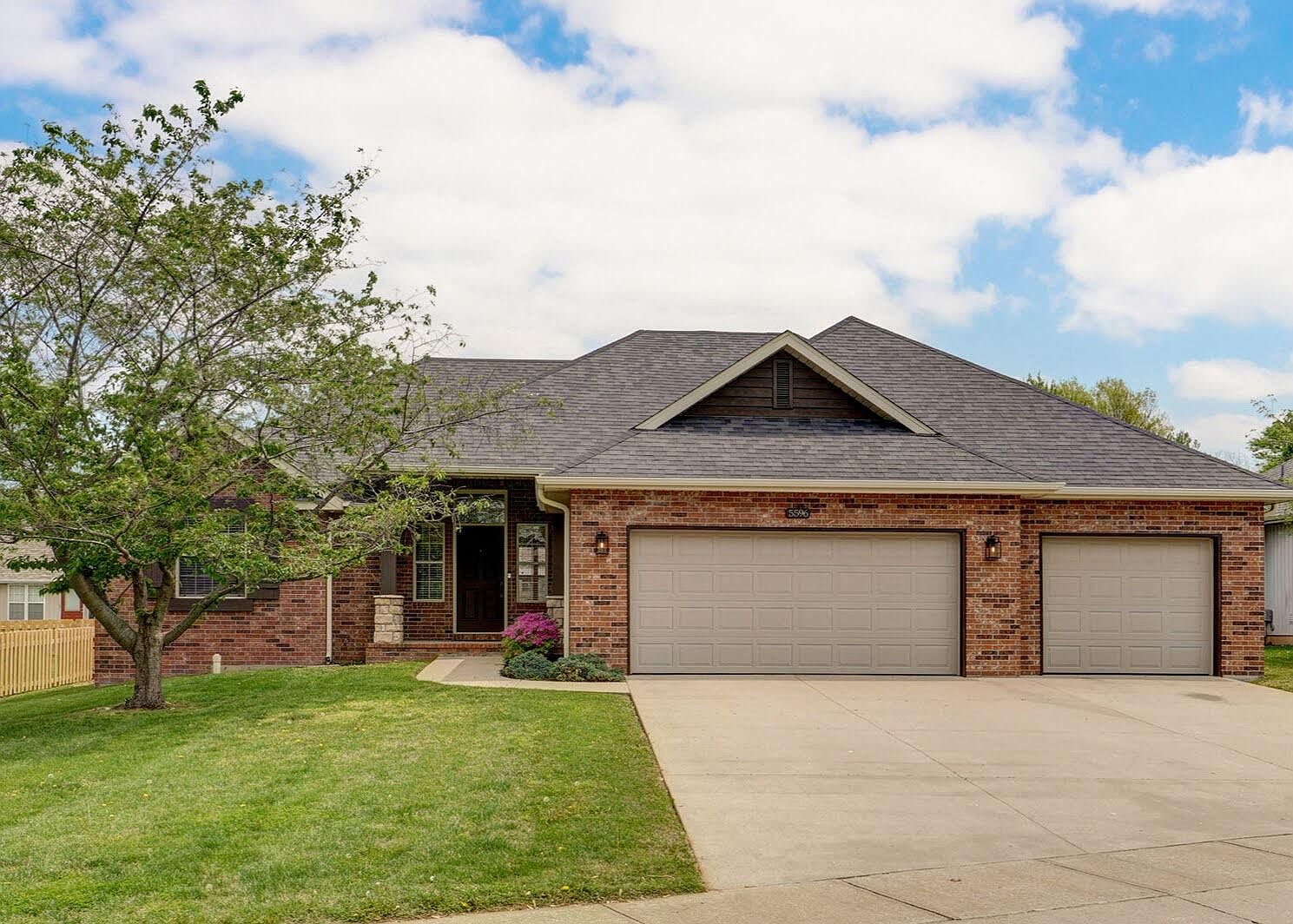 5596 S Pinehurst Avenue, Springfield, MO 65810 | Zillow