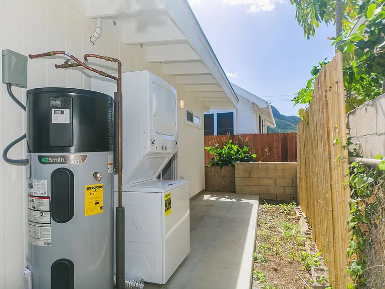 3052 Hinano St — Photo 12