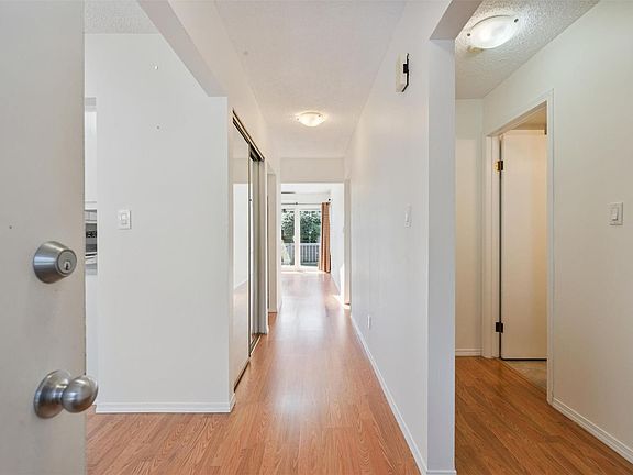 2nd image of 1184 Clarke Rd #4