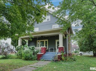 412 Elm St, Delavan, IL 61734