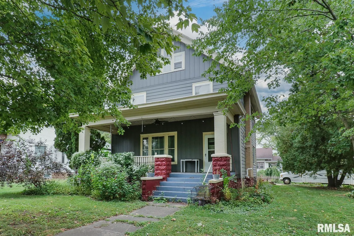 412 Elm St photo 1