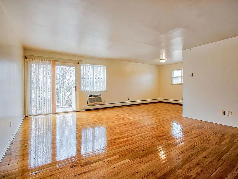 SDK Lodi Apartments — Photo 26