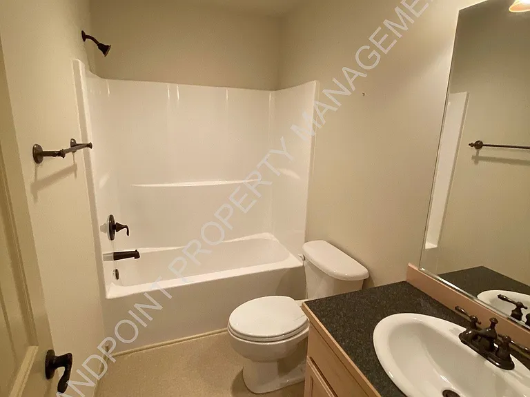 310 Huppert Ln — Photo 20