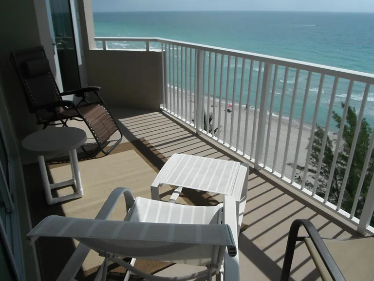 1950 S Ocean Dr #8Q — Photo 4