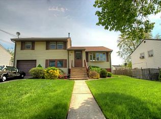 19 Grissom Pl, Fords, NJ 08863