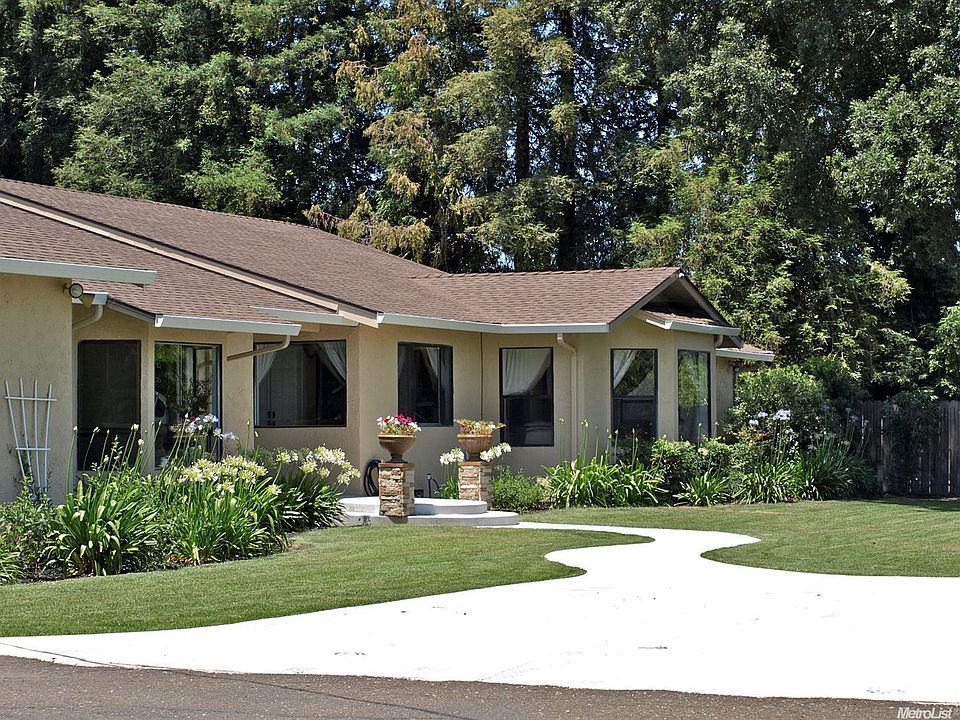 1st image of 9645 Alhambra Ave