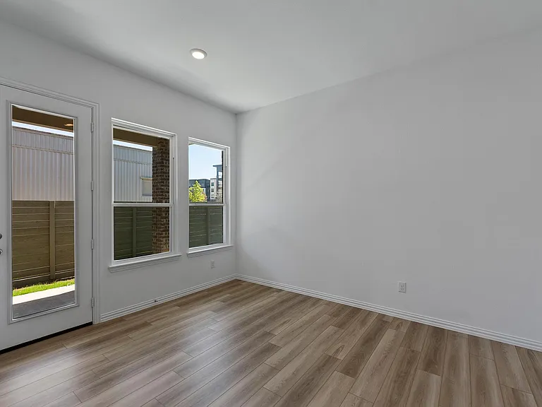3309 Penn Blvd — Photo 10