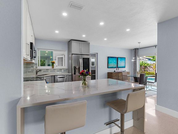 5th image of 558 NE 28th Street
