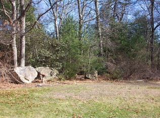 33 Mohawk Trl, Charlestown, RI 02813