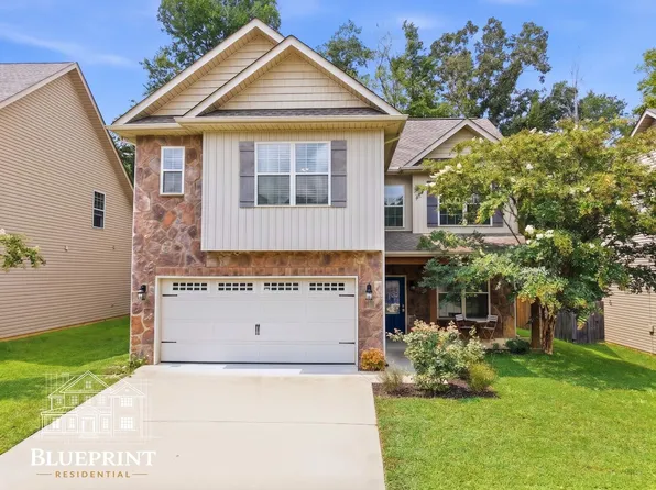 1327 Yarnell Station Blvd, Knoxville, TN 37932