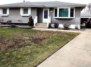 530 Pierce Ave, Dyer, IN 46311