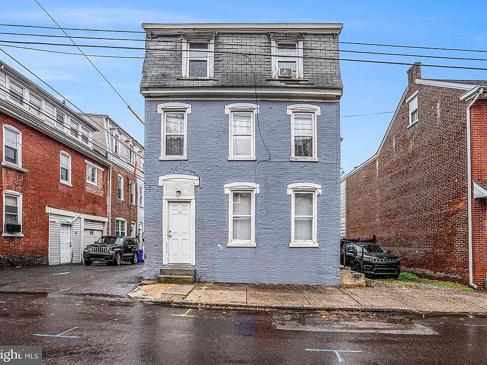 1st image of 164 N Evans St