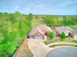 11865 SW 26th Ter, Yukon, OK 73099