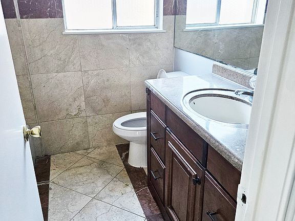 5th image of 2411 Stillmeadow Dr