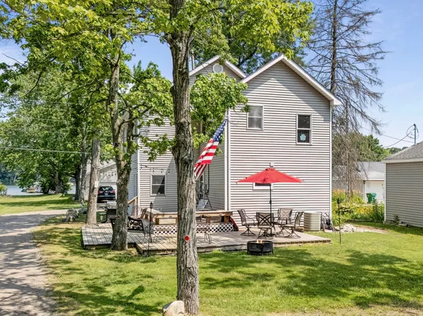 62560 Gilmore Ave, Dowagiac, MI 49047
